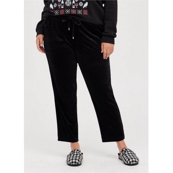 torrid Pants - NWT Torrid Velvet High Rise Elastic Waist Tapered Pant Minimalist Black Large